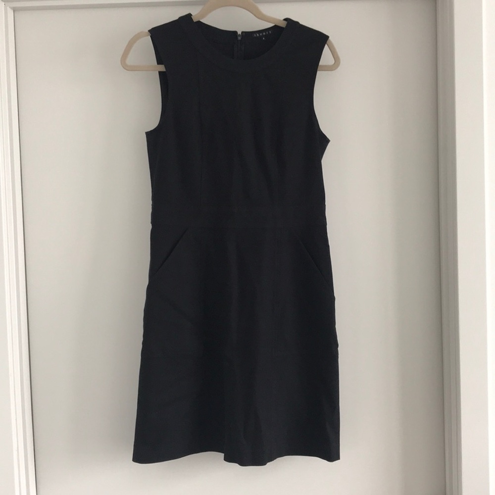 Theory sheath little back dress, size 6, UEC